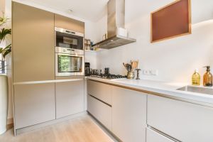 By choosing a countertop that withstands humidity, you can ensure your space remains functional, beautiful, and easy to maintain, regardless of the climate.